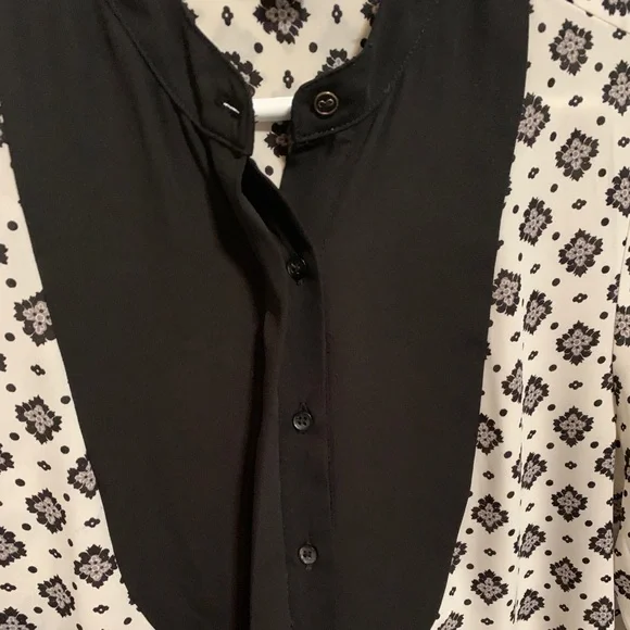 Smart Set Button-Up Blouse, size S - Picture 4 of 10